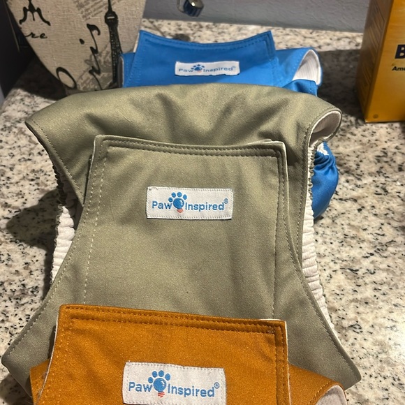 Pet Parents Dog Diapers Size Medium Velcro washable - Picture 1 of 3